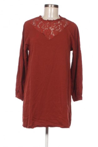 Rochie VILA, Mărime M, Culoare Maro, Preț 91,99 Lei