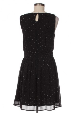 Рокля Vero Moda, Размер M, Цвят Многоцветен, Цена 27,99 лв.