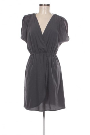 Šaty  Vero Moda, Velikost M, Barva Šedá, Cena  439,00 Kč