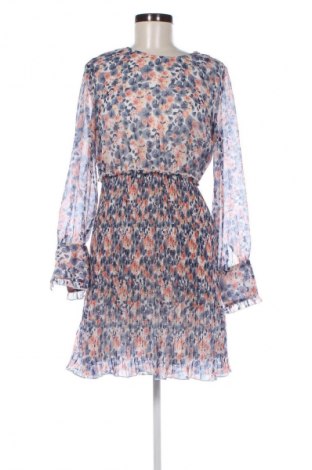 Рокля Vero Moda, Размер M, Цвят Многоцветен, Цена 27,37 лв.