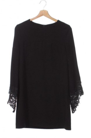 Рокля Zara, Размер XS, Цвят Черен, Цена 27,99 лв.
