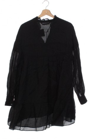 Рокля Zara, Размер XS, Цвят Черен, Цена 27,99 лв.