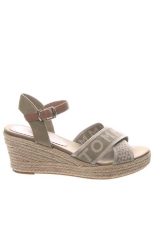 Sandały Tommy Hilfiger, Rozmiar 38, Kolor Kolorowy, Cena 157,30 zł