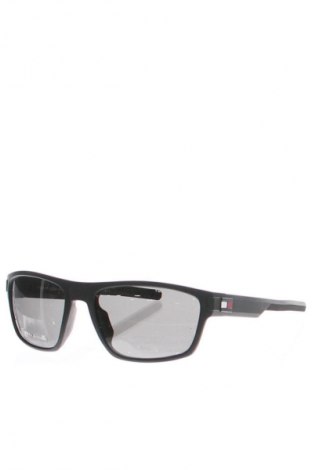 Okulary przeciwsłoneczne Tommy Hilfiger, Kolor Czarny, Cena 381,99 zł