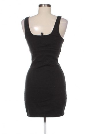 Dámské šaty s tráky H&M Divided, Velikost S, Barva Černá, Cena  309,00 Kč
