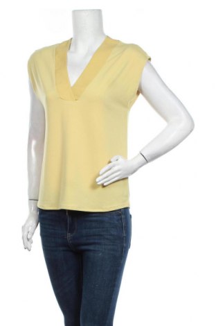 Дамска блуза Lindex, Размер XS, Цвят Жълт, 95% полиестер, 5% еластан, Цена 27,30 лв.