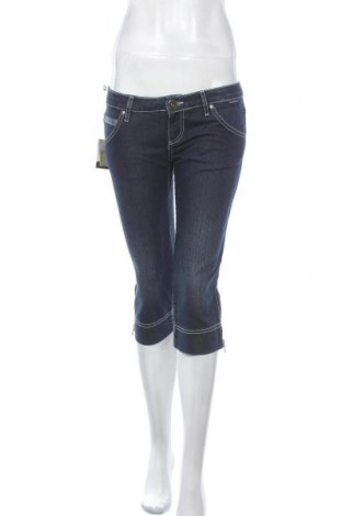 Дамски къс панталон Calvin Klein Jeans, Размер M, Цвят Син, 76% памук, 24% полиестер, Цена 37,25 лв.
