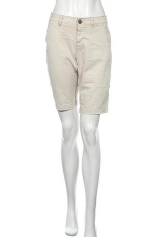 Дамски къс панталон Superdry, Размер M, Цвят Бежов, 97% памук, 3% еластан, Цена 35,70 лв.