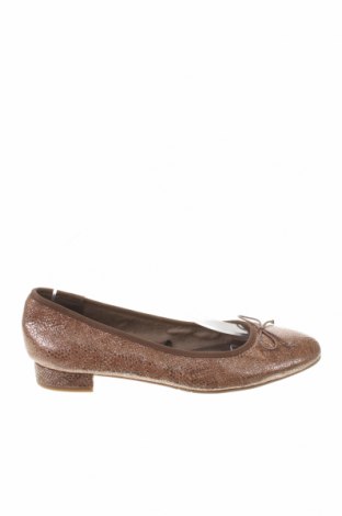 Дамски обувки Tamaris, Размер 41, Цвят Бежов, Естествен велур, Цена 156,00 лв.