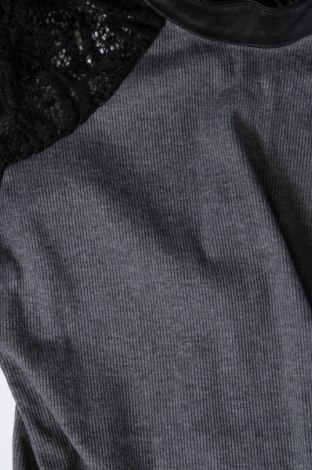Damen Shirt, Größe S, Farbe Grau, Preis € 5,25