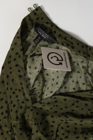 Дамска блуза & Other Stories, Размер XS, Цвят Зелен, Цена 23,52 лв.