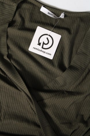 Γυναικεία μπλούζα About You, Μέγεθος S, Χρώμα Πράσινο, Τιμή 8,30 €
