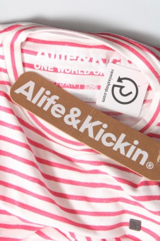 Дамска блуза Alife And Kickin, Размер M, Цвят Многоцветен, Цена 38,50 лв.