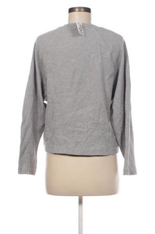Дамска блуза Basic Apparel, Размер XS, Цвят Сив, Цена 4,75 лв.