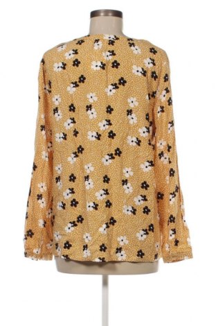 Γυναικεία μπλούζα Beloved, Μέγεθος M, Χρώμα Κίτρινο, Τιμή 5,00 €