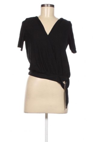 Γυναικεία μπλούζα Bershka, Μέγεθος M, Χρώμα Μαύρο, Τιμή 5,54 €