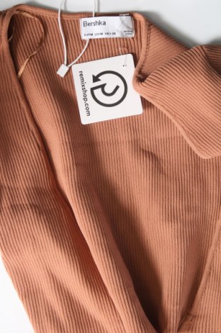 Дамска блуза Bershka, Размер M, Цвят Кафяв, Цена 7,60 лв.