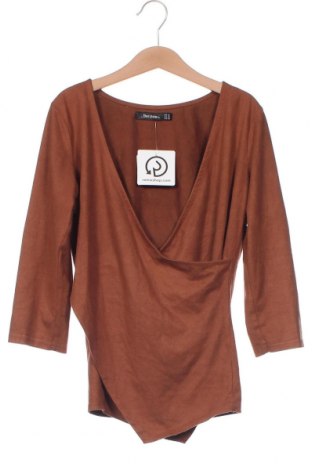 Дамска блуза Bershka, Размер XS, Цвят Кафяв, Цена 10,16 лв.