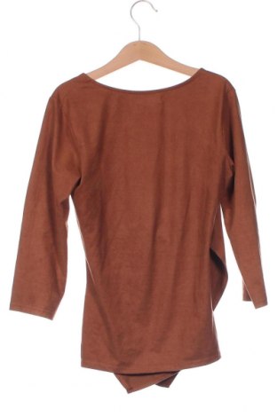 Дамска блуза Bershka, Размер XS, Цвят Кафяв, Цена 10,16 лв.