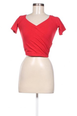 Дамска блуза Cropp, Размер S, Цвят Червен, Цена 20,38 лв.