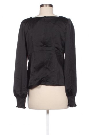 Γυναικεία μπλούζα Guess, Μέγεθος L, Χρώμα Μαύρο, Τιμή 22,27 €