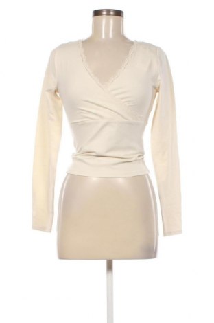 Дамска блуза Hollister, Размер M, Цвят Екрю, Цена 23,10 лв.