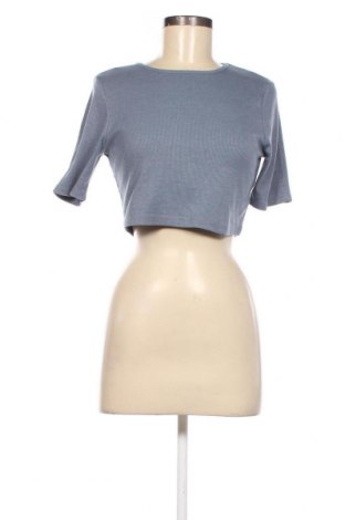 Damen Shirt NA-KD, Größe M, Farbe Blau, Preis 9,39 €