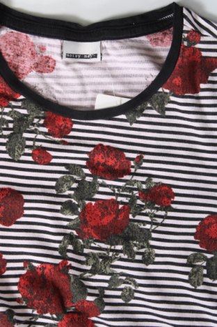 Γυναικεία μπλούζα Noisy May, Μέγεθος XS, Χρώμα Πολύχρωμο, Τιμή 18,47 €