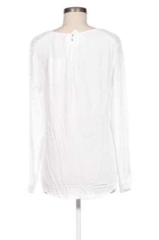 Дамска блуза Object, Размер M, Цвят Бял, Цена 23,10 лв.