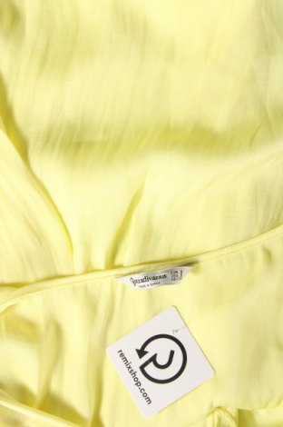Damen Shirt Stradivarius, Größe S, Farbe Gelb, Preis € 5,10