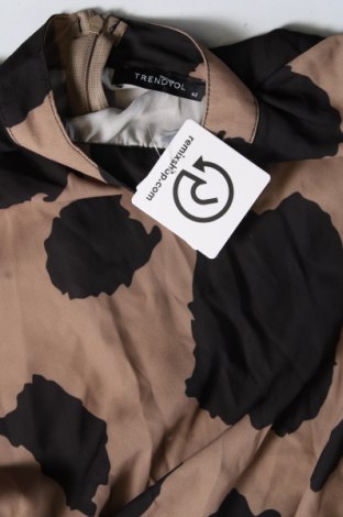 Damen Shirt Trendyol, Größe L, Farbe Mehrfarbig, Preis 8,87 €