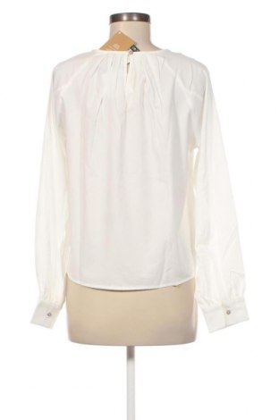 Дамска блуза Vero Moda, Размер M, Цвят Бял, Цена 16,10 лв.