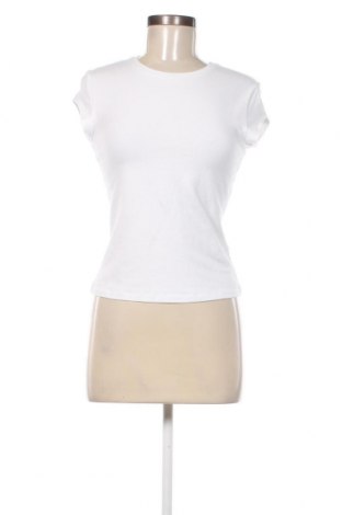 Γυναικεία μπλούζα Weekday, Μέγεθος M, Χρώμα Λευκό, Τιμή 9,28 €