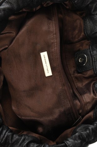 Дамска чанта Adrienne Vittadini, Цвят Черен, Цена 82,22 лв.