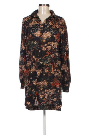 Γυναικείο πουκάμισο Norah, Μέγεθος M, Χρώμα Πολύχρωμο, Τιμή 4,21 €