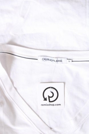 Damen T-Shirt Calvin Klein Jeans, Größe M, Farbe Weiß, Preis 26,65 €