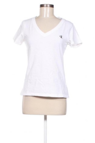 Damen T-Shirt Calvin Klein Jeans, Größe M, Farbe Weiß, Preis 26,65 €