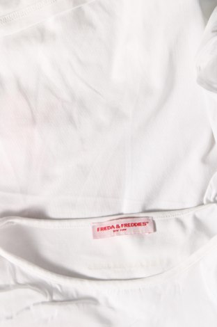 Γυναικείο t-shirt Frieda & Freddies, Μέγεθος M, Χρώμα Λευκό, Τιμή 21,03 €