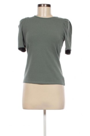 Дамска тениска ONLY, Размер M, Цвят Зелен, Цена 17,05 лв.
