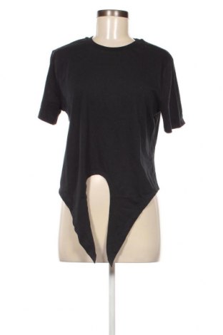 Γυναικείο t-shirt Pieces, Μέγεθος M, Χρώμα Μαύρο, Τιμή 7,99 €