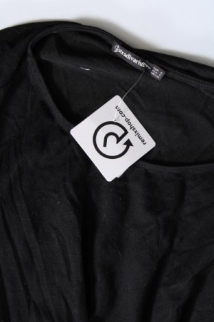 Γυναικείο t-shirt Stradivarius, Μέγεθος S, Χρώμα Μαύρο, Τιμή 3,77 €