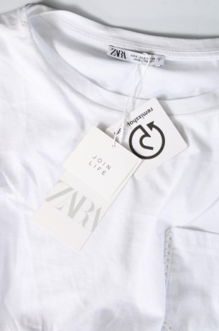 Γυναικείο t-shirt Zara, Μέγεθος S, Χρώμα Λευκό, Τιμή 12,24 €