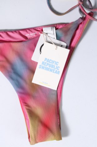 Damen-Badeanzug Pull&Bear, Größe M, Farbe Mehrfarbig, Preis € 11,86