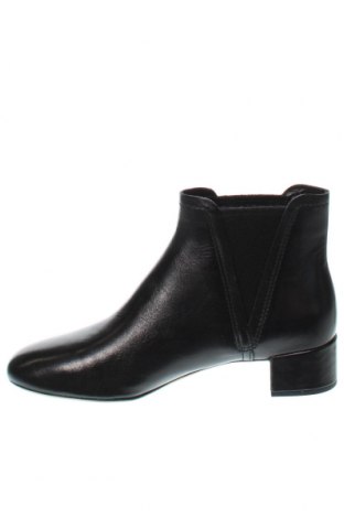 Dámské boty  Clarks, Velikost 38, Barva Černá, Cena  1 921,00 Kč
