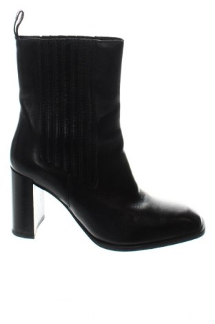 Botine de damă Zara, Mărime 37, Culoare Negru, Preț 111,71 Lei