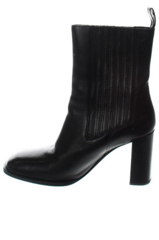 Botine de damă Zara, Mărime 37, Culoare Negru, Preț 111,71 Lei