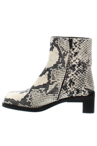 Botine de damă Zara, Mărime 36, Culoare Multicolor, Preț 119,42 Lei