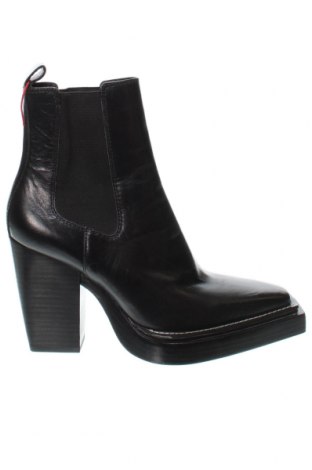 Botine de damă Zara, Mărime 42, Culoare Negru, Preț 292,92 Lei