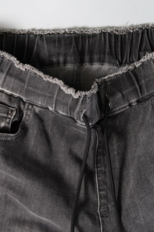 Dámske džínsy , Veľkosť M, Farba Sivá, Cena  7,56 €