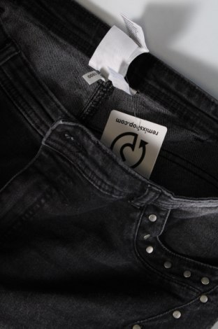 Dámske džínsy , Veľkosť XL, Farba Sivá, Cena  6,58 €
